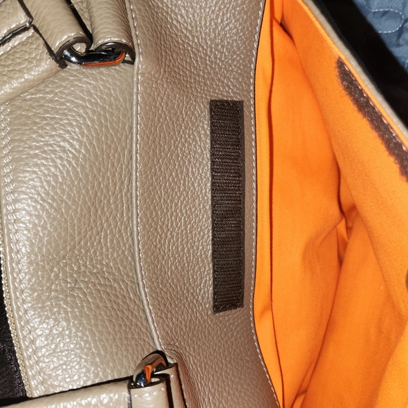 Brown Leather Messenger Bag with Structured Design W- 17 L-14 1/2... - Picture 5 of 10